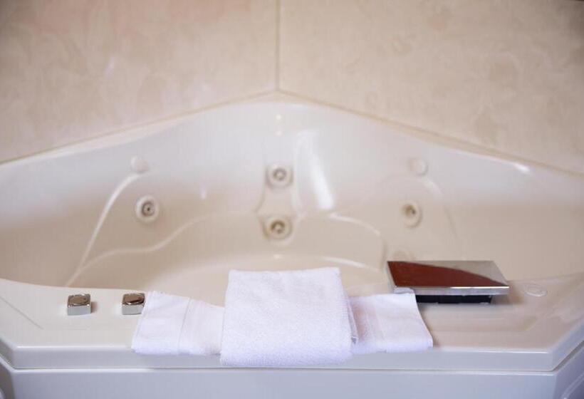 Номер Deluxe Кровать Кинг, Americinn By Wyndham Pampa  Event Center