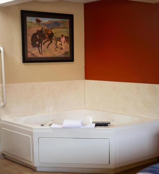 Люкс Кровать Кинг, Americinn By Wyndham Pampa  Event Center