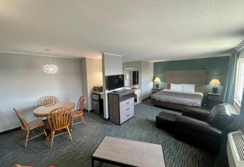 سوئیت با وان آب گرم, Countryside Inn & Suites Omaha East Council Bluffs Ia