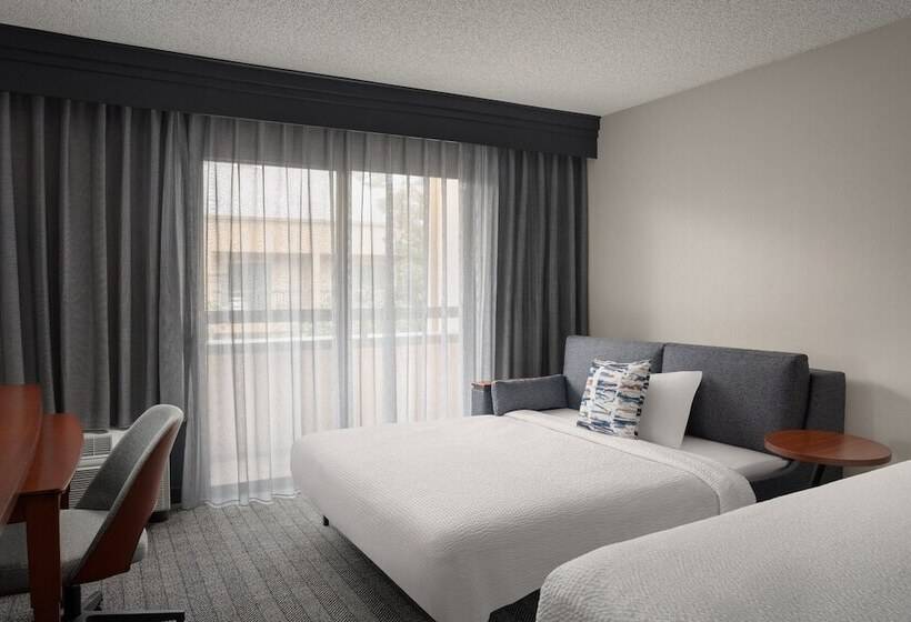 Люкс, Courtyard By Marriott Portland Beaverton
