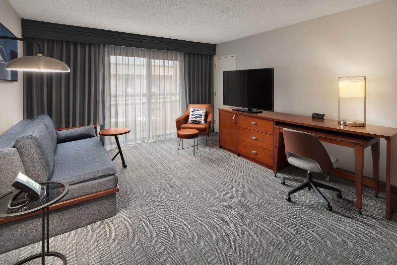 Люкс, Courtyard By Marriott Portland Beaverton