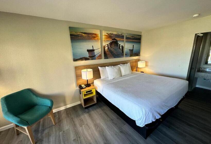 Номер Deluxe Кровать Кинг, Days Inn By Wyndham Emporia