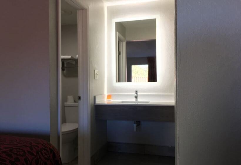 Номер Стандарт 2 Двуспальные Кровати, Days Inn & Suites By Wyndham Charleston Airport West