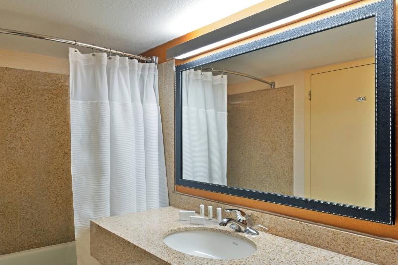 מיטת קינג בסוויטה, Fairfield Inn & Suites Denver Cherry Creek