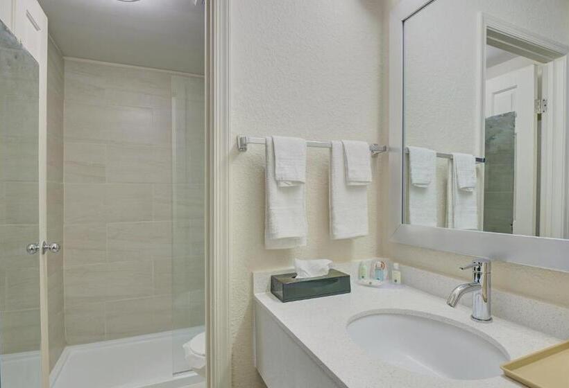 Номер Deluxe, Quality Inn & Suites