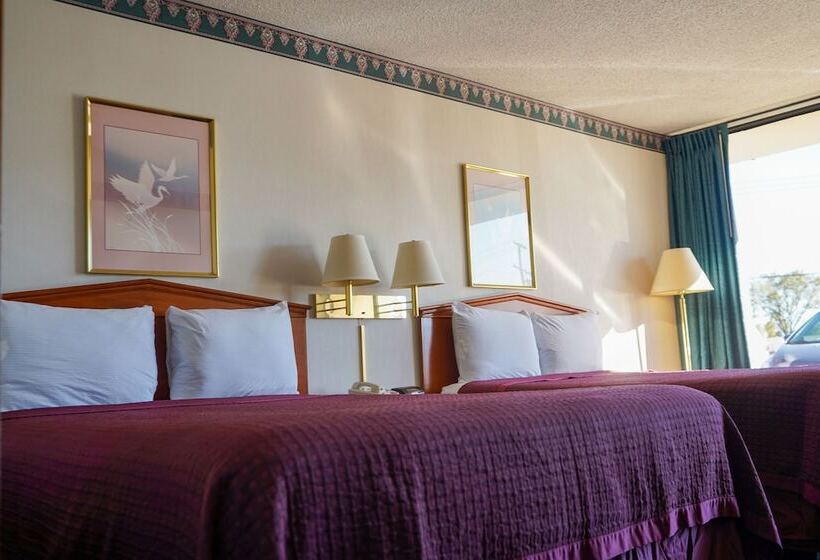 Номер Стандарт, Sunset Inn Clarksville