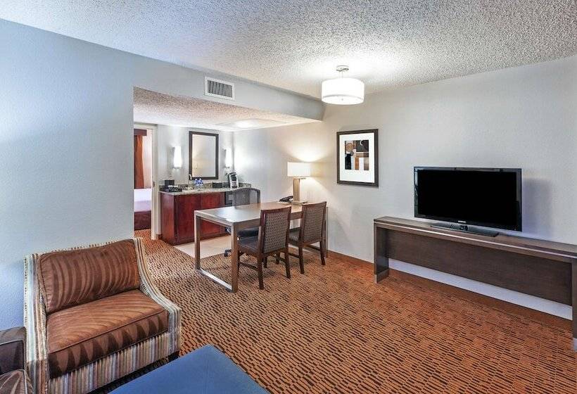 スイート, Embassy Suites By Hilton Dallas Market Center