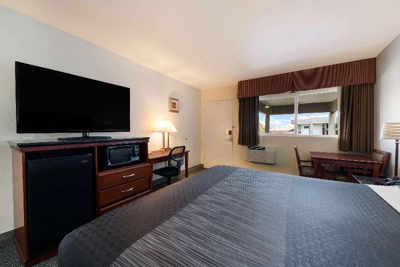 스탠다드 룸 킹사이즈 침대, Rodeway Inn South San Francisco Airport