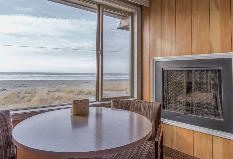 스탠다드 룸 킹사이즈 침대, Ebb Tide Oceanfront Inn