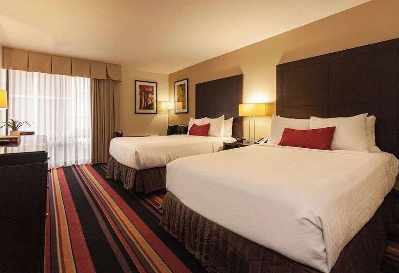 带2个双人床的标准工作室, Clarion Hotel New Orleans   Airport & Conference Center