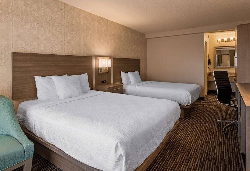 Номер Стандарт 2 Двуспальные Кровати, Best Western Mill River Manor