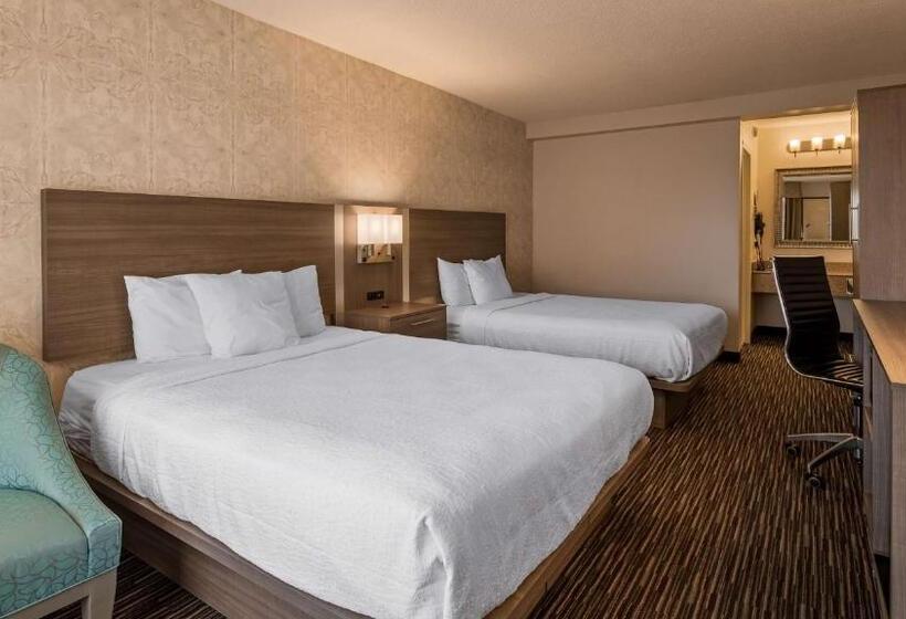Номер Стандарт 2 Двуспальные Кровати, Best Western Mill River Manor