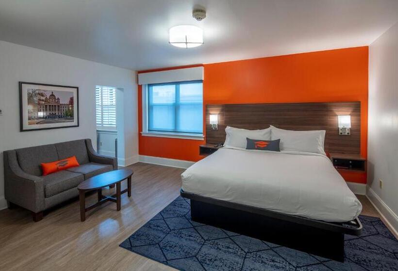 Люкс Superior, Collegian Hotel & Suites, Trademark Collection By Wyndham