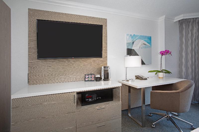 Номер Executive Кровать Кинг, Crowne Plaza Costa Mesa Orange County, An Ihg