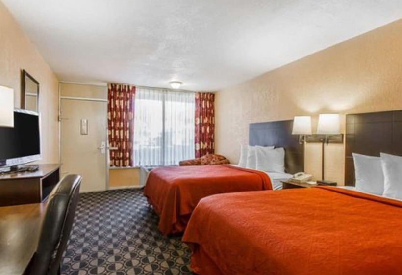 스탠다드 룸 더블 침대 2개, Quality Inn Ada Near University