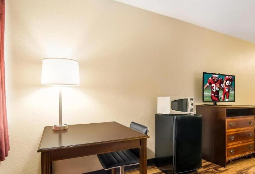 Номер Deluxe, Red Roof Winchester   Lexington East