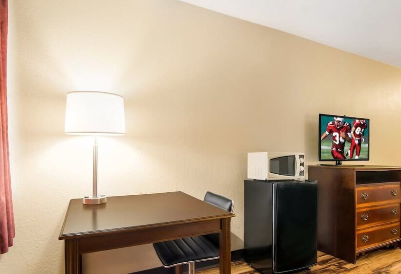 Номер Deluxe, Red Roof Winchester   Lexington East