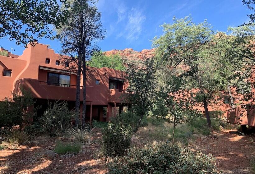 استودیوی استاندارد, Enchantment Resort