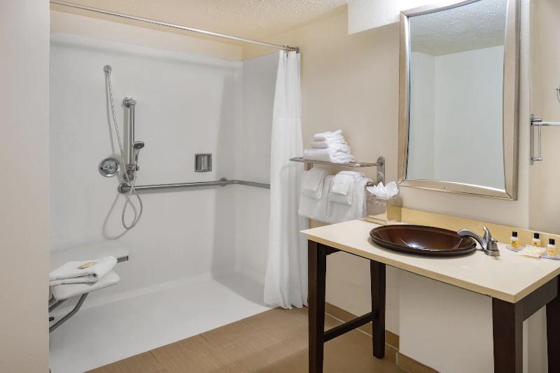 Номер Стандарт Кровать Кинг Адаптированный для Инвалидов, Wyndham Sacramento