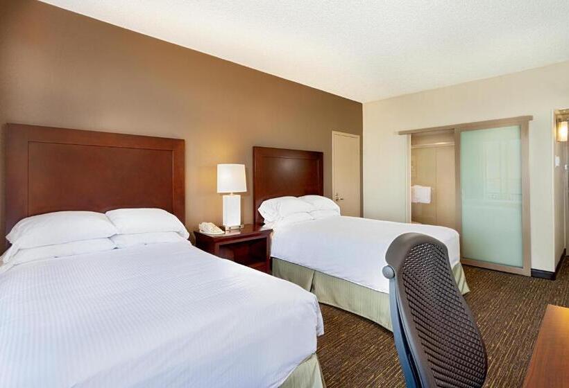 غرفة قياسية سرير كينج لذوى الإحتياجات الخاصة, Wyndham San Diego Bayside