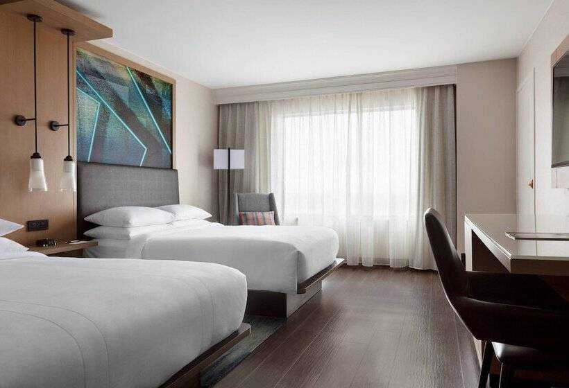 اتاق استاندارد با 2 تخت دوبل, Des Moines Marriott Downtown