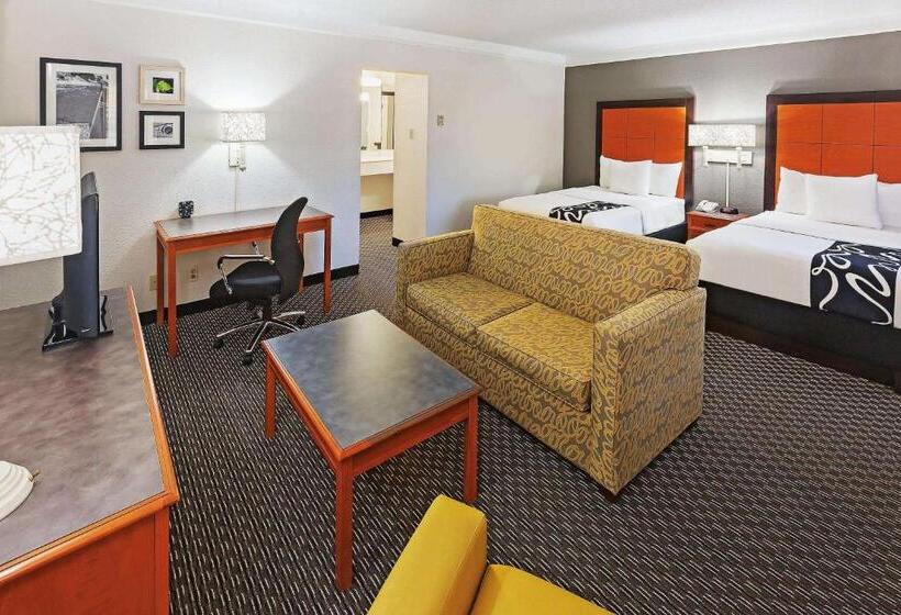 Номер Executive, La Quinta Inn By Wyndham Dallas Uptown