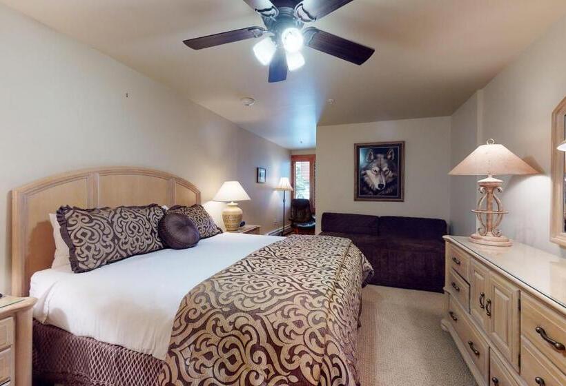 Апартаменты 2 Спальни, Lion Square Lodge