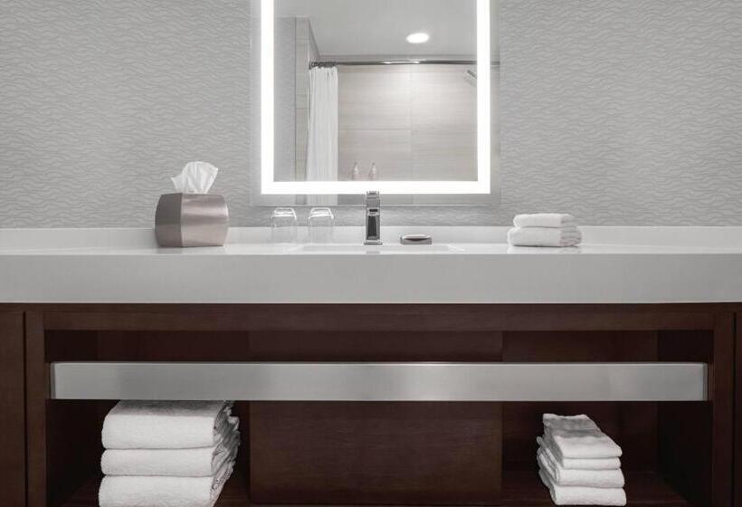 이그제큐티브 스위트 킹침대, Minneapolis Marriott City Center