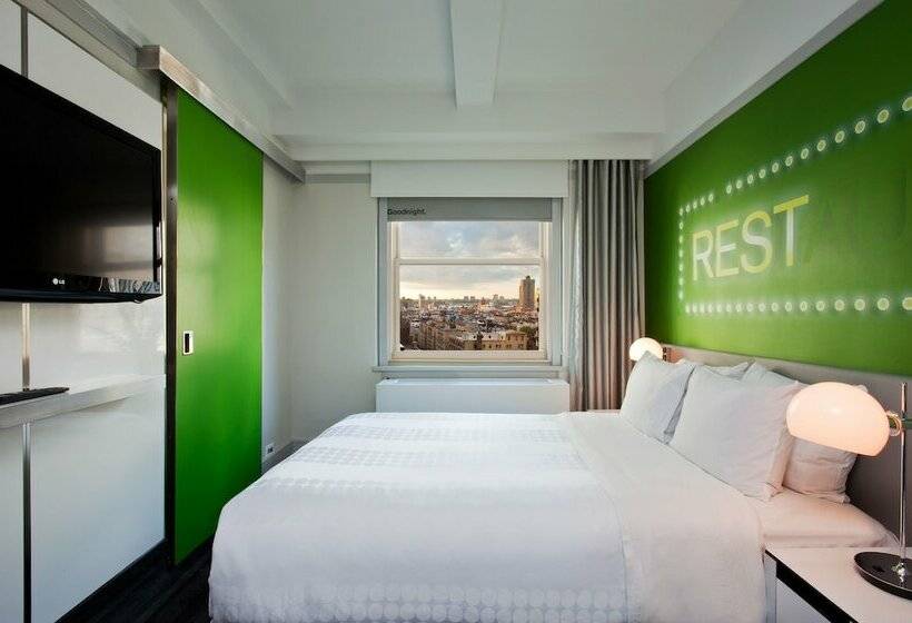 اتاق لوکس با چشم‌انداز شهر, Row Nyc