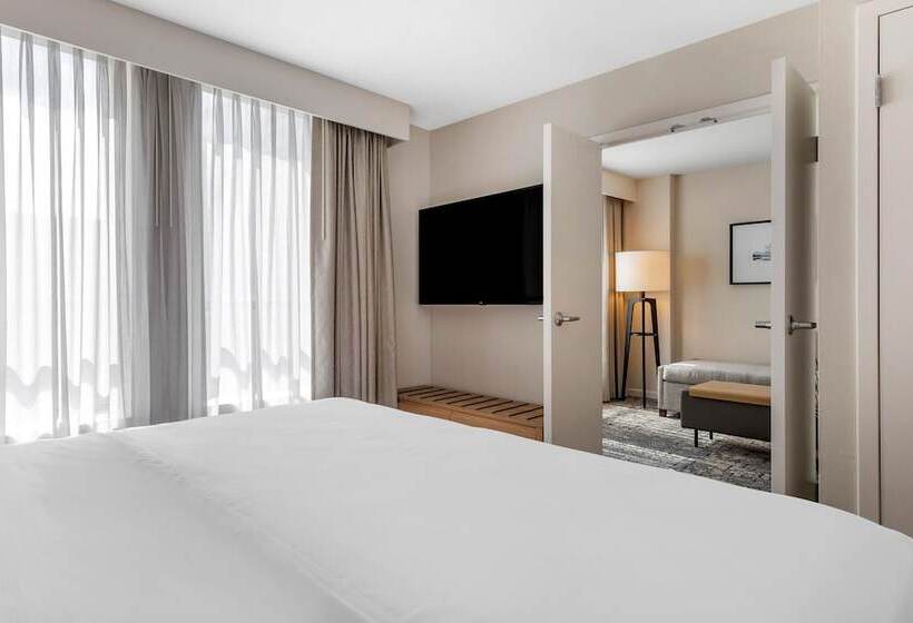클럽 스위트, Sheraton Suites Old Town Alexandria