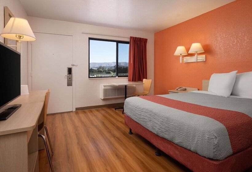 Номер Deluxe, Motel 6 San Luis Obispo, Ca  North