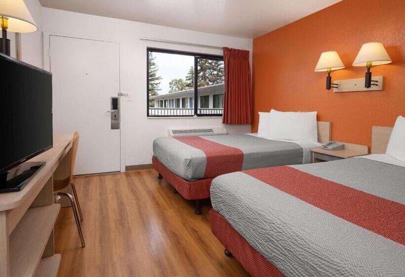 Четырехместный Номер Deluxe, Motel 6 San Luis Obispo, Ca  North