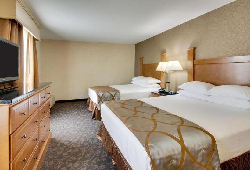 سوییت سوپریور, Drury Plaza Hotel Broadview Wichita