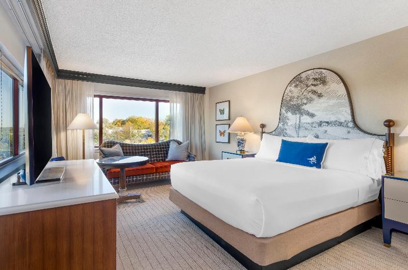 스탠다드 룸 킹사이즈 침대, Omni Charlottesville