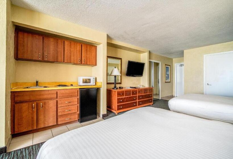 اتاق استاندارد با چشم‌انداز دریا, Perry S Oceanedge Resort