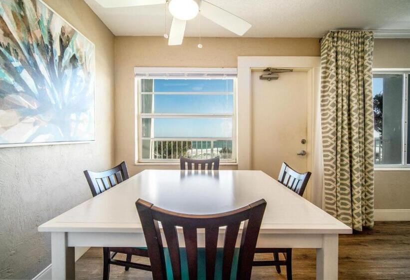 اتاق استاندارد با چشم‌انداز دریا, Perry S Oceanedge Resort