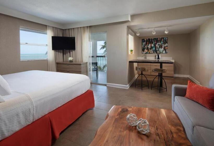 Полулюкс Кровать Кинг, Pelican Cove Resort & Marina