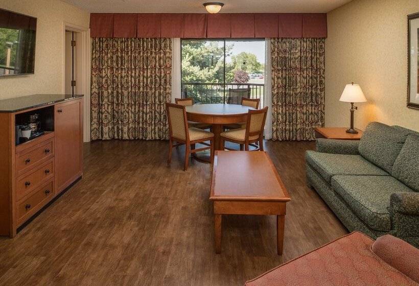 سوئیت پرزیدنت, Red Lion Hotel Pasco Airport & Conference Center