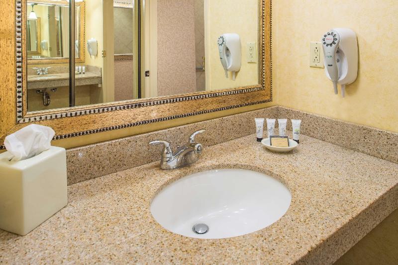 سوئیت پرزیدنت, Red Lion Hotel Pasco Airport & Conference Center