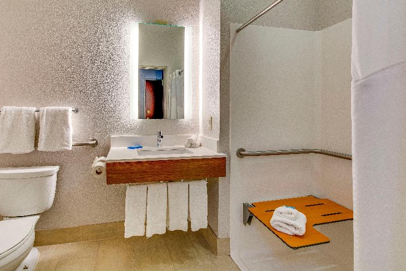 اتاق استاندارد برای معلولان, Red Lion Hotel Pasco Airport & Conference Center
