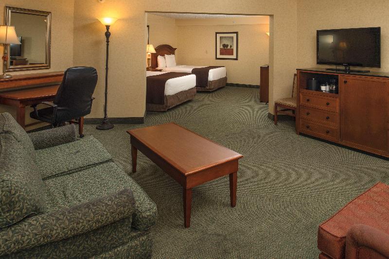 سوییت جونیور, Red Lion Hotel Pasco Airport & Conference Center