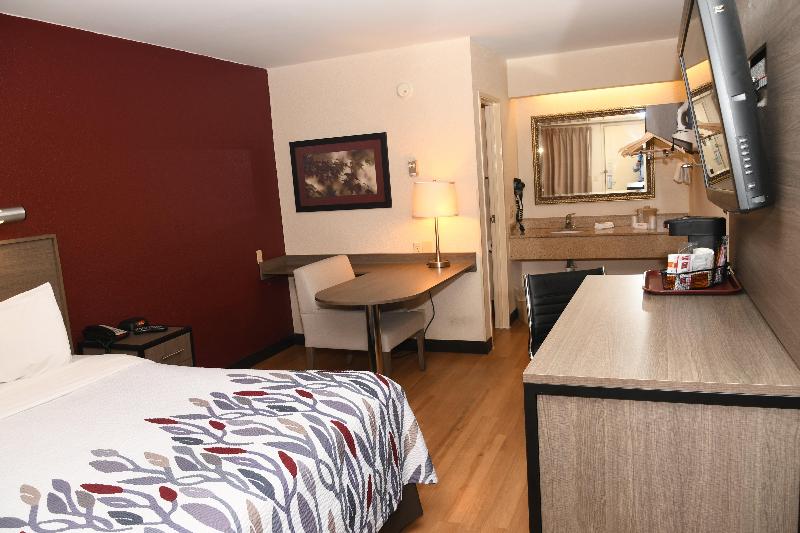 اتاق سوپریور با تخت بزرگ, Red Roof Inn Richmond South