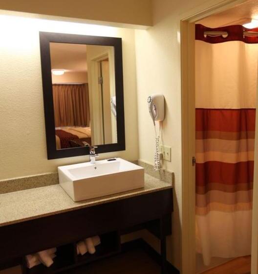 带大床的高级房间, Red Roof Inn Plus+ Washington Dc   Alexandria