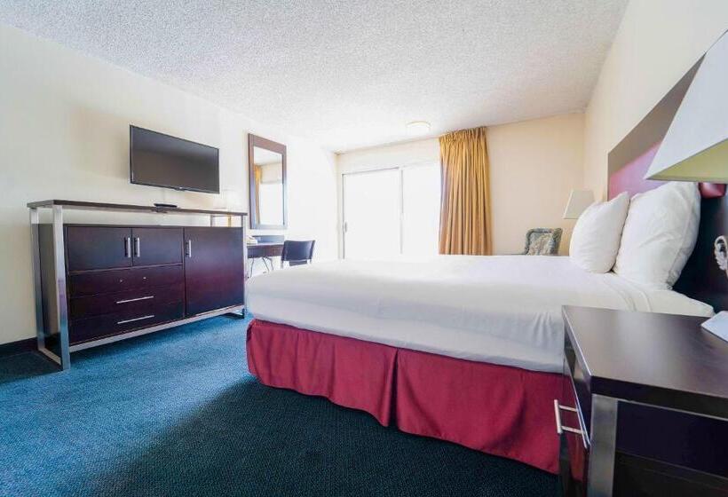 Номер Deluxe Кровать Кинг, Royal Plaza Inn