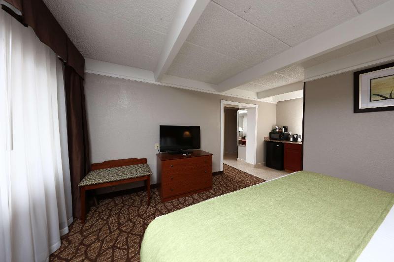 Люкс Кровать Кинг, Americinn By Wyndham Grand Rapids Airport North