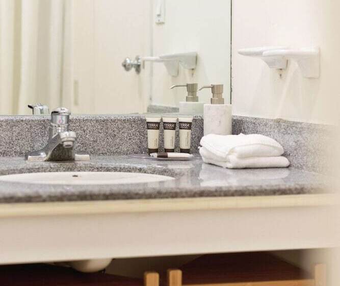 Люкс Повышенной Комфортности, Stamford Suites