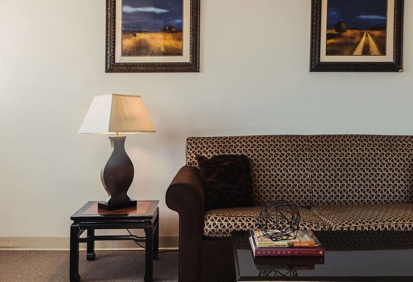 Люкс Повышенной Комфортности, Stamford Suites