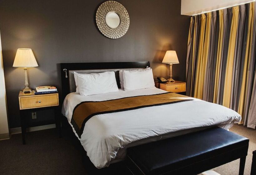 Королевский Люкс, Stamford Suites