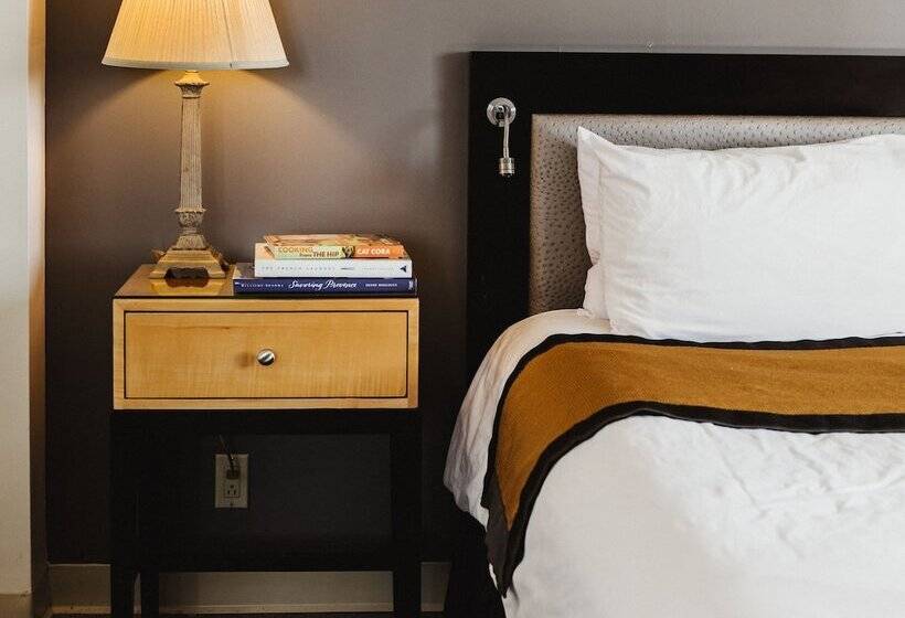 Люкс Адаптированный для Инвалидов, Stamford Suites