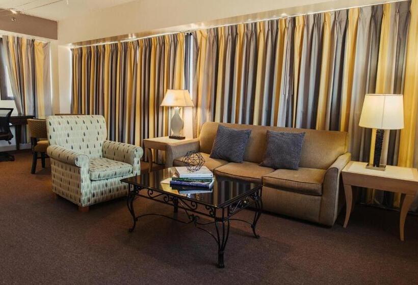 Королевский Люкс, Stamford Suites